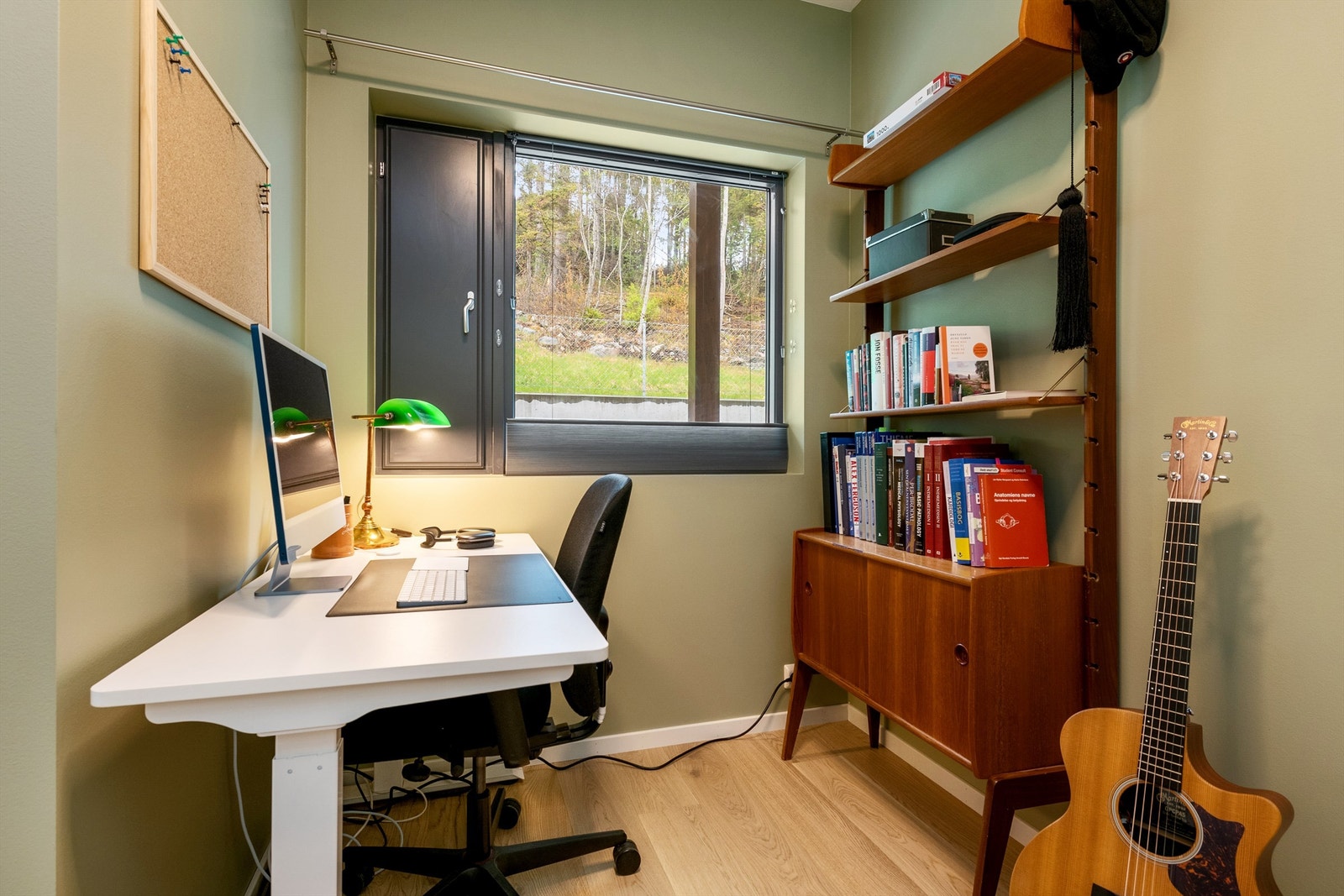 Soverom nr. 2 benyttes i dag som kontor/gjesterom Galleribilde