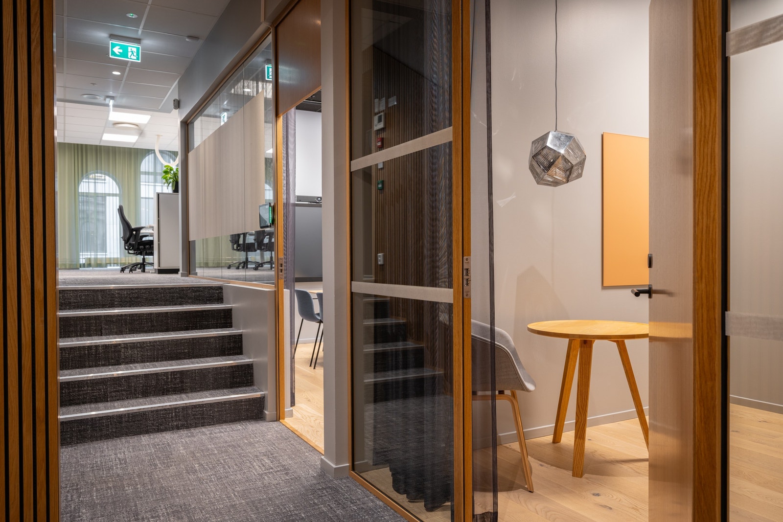 Ledig areal i 2 etasje. Etasjen ble totalrehabilitert i 2022. Galleribilde