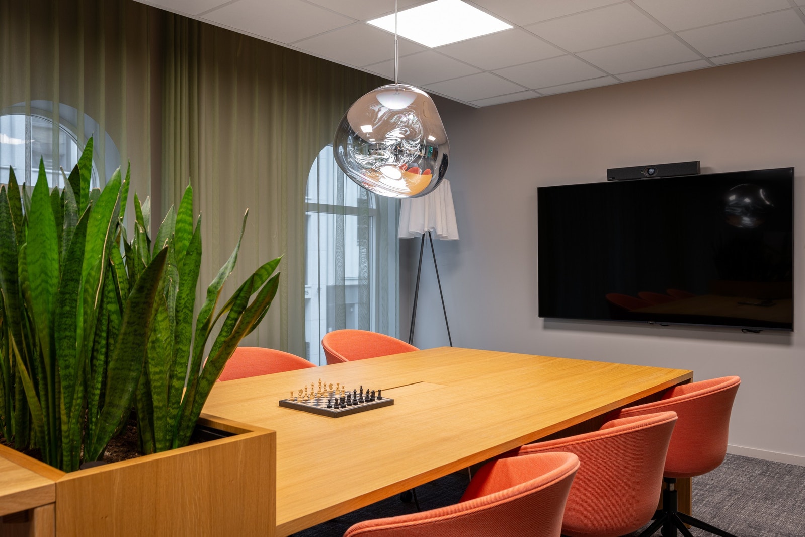 Ledig areal i 2 etasje. Etasjen ble totalrehabilitert i 2022. Galleribilde