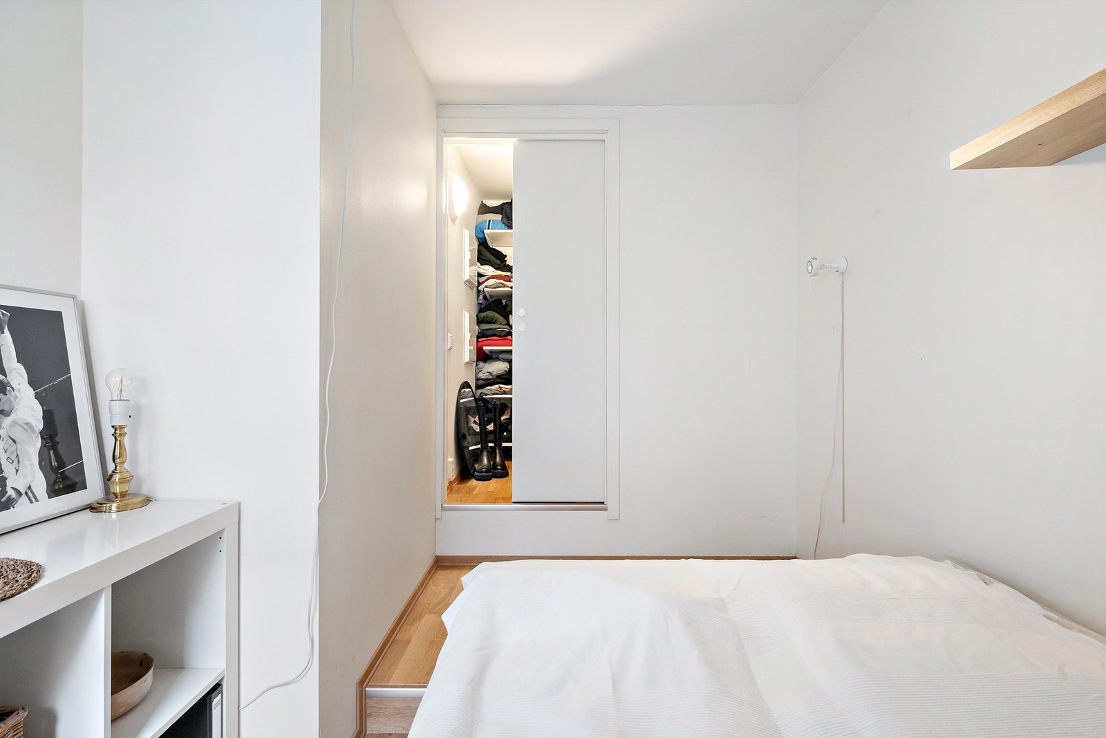 Hovedsoverom med tilgang til omkledningsrom. Galleribilde