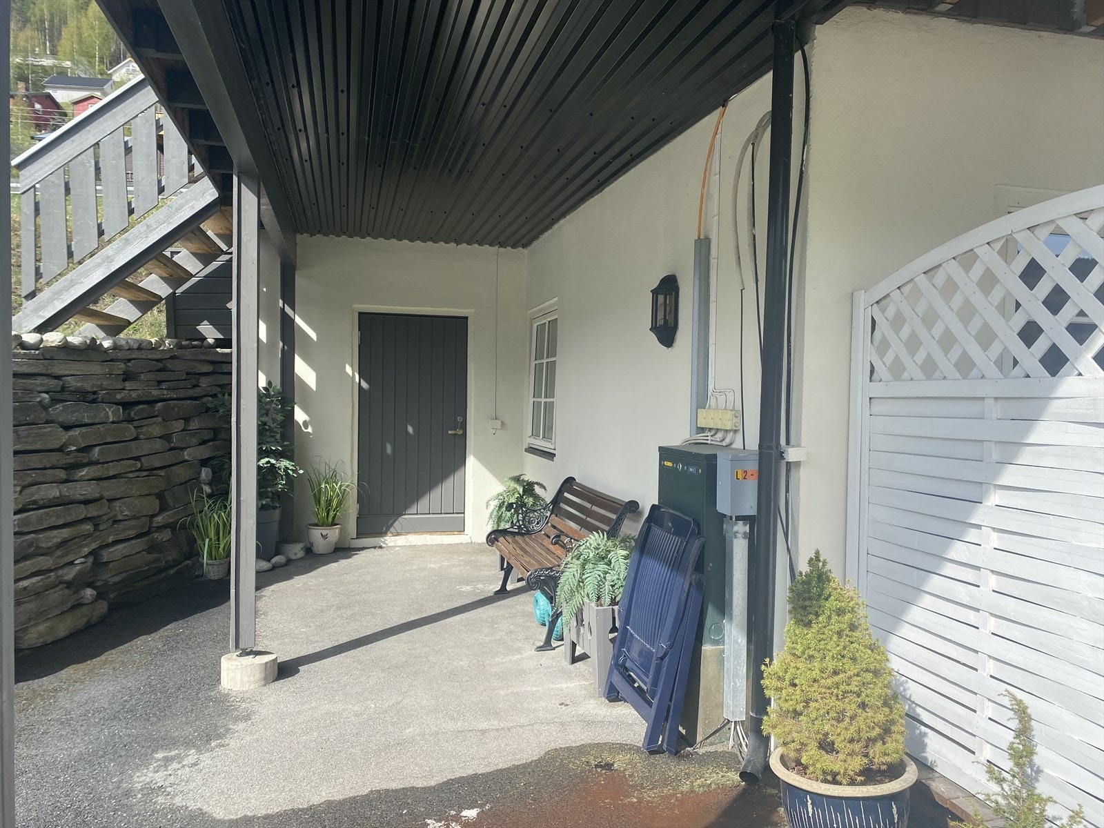 Mot uteboden Galleribilde