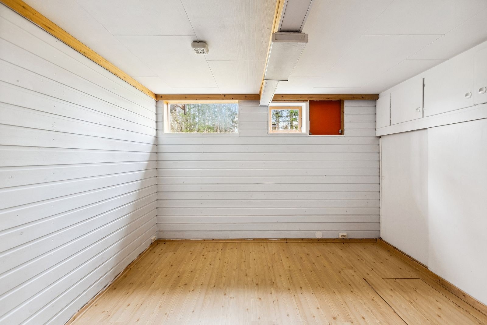 Disponibelt rom i kjeller Galleribilde