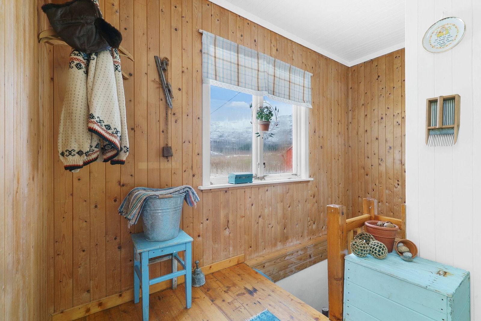 Velkommen inn! Boligen har også en uinnredet kjeller Galleribilde