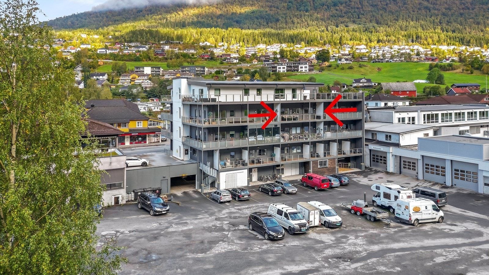 Leiligheita markert med røde piler Galleribilde