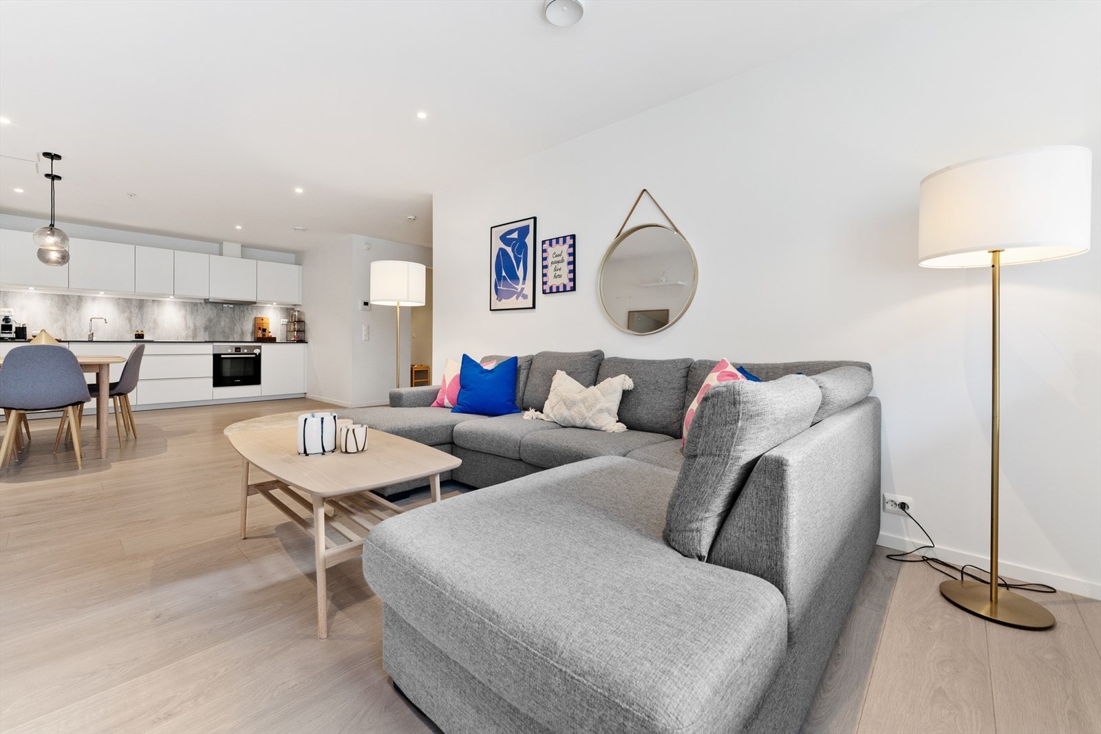 Sittegruppe i stuen Galleribilde