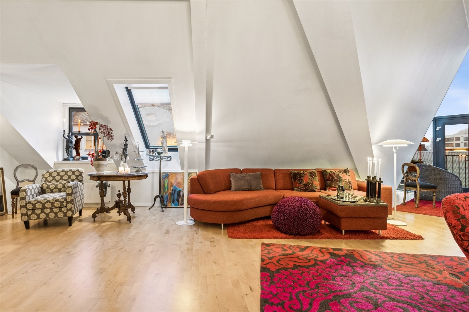 Stue med flere soner Galleribilde