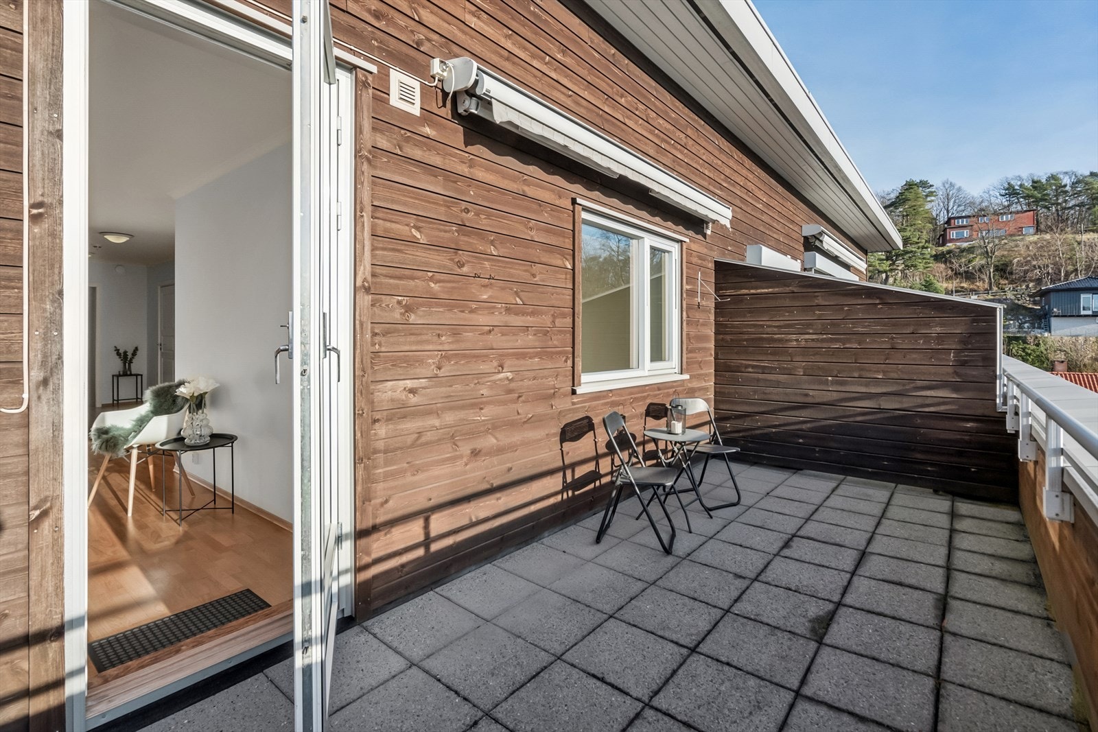 Balkongen er på ca. 24 kvm. Galleribilde