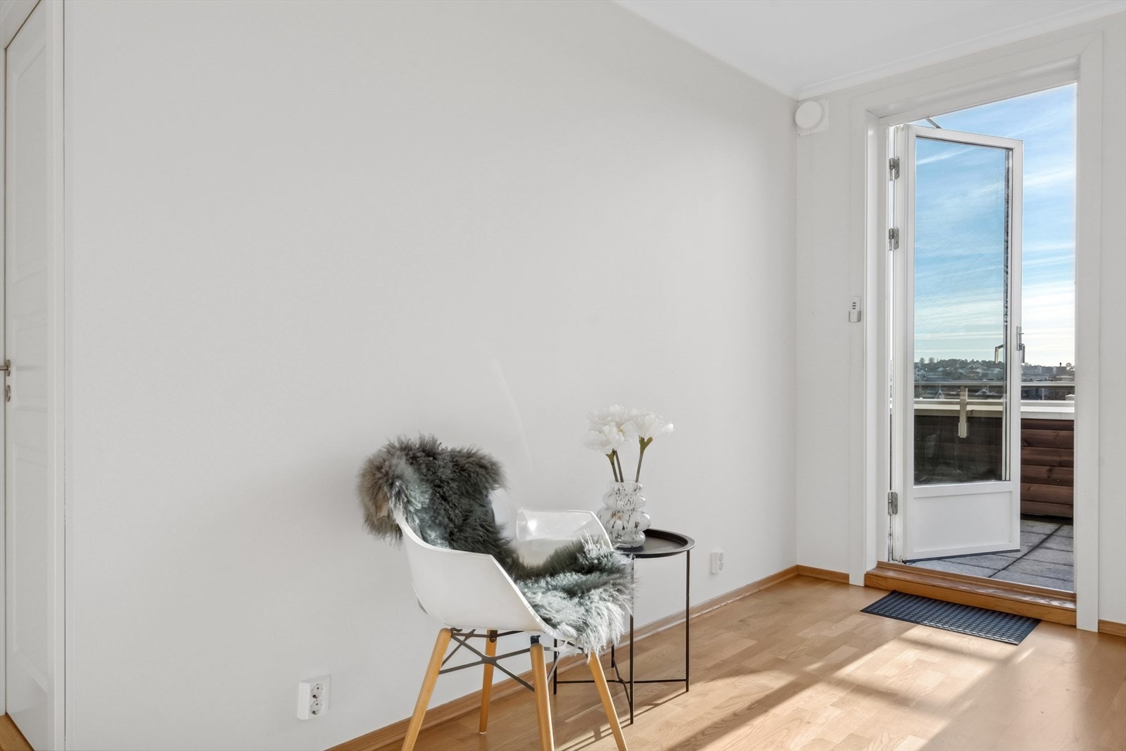 Vi tar turen ut på balkongen. Galleribilde