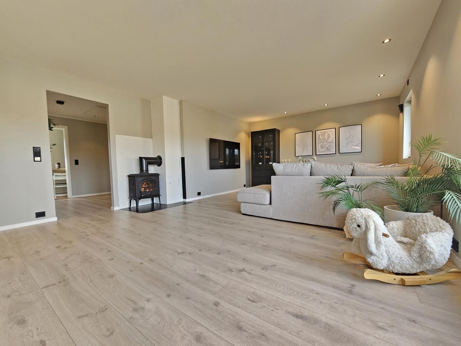 Vedovn i stua Galleribilde