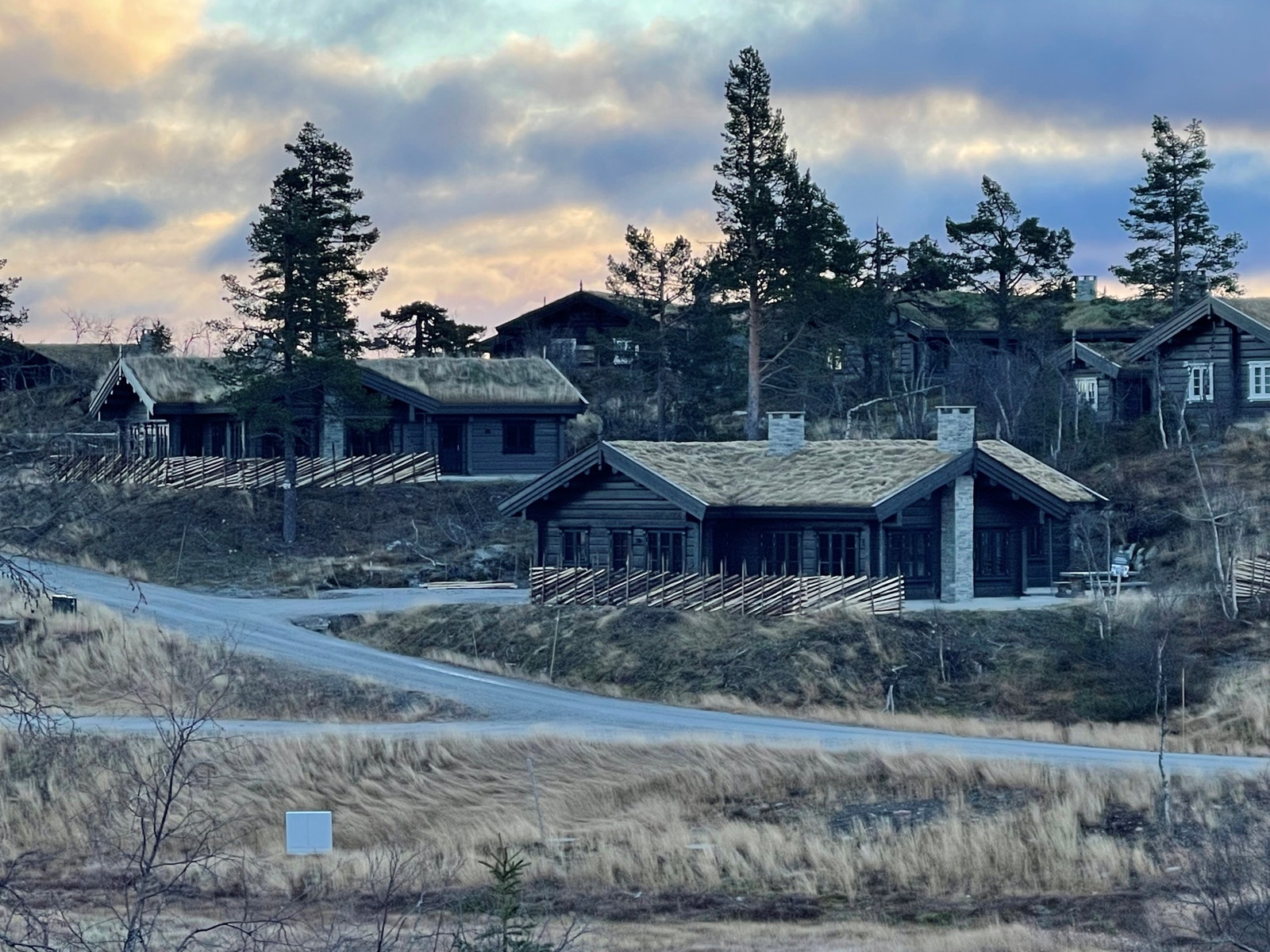 Vakkert beliggende i ei nydelig hyttegrend! Galleribilde