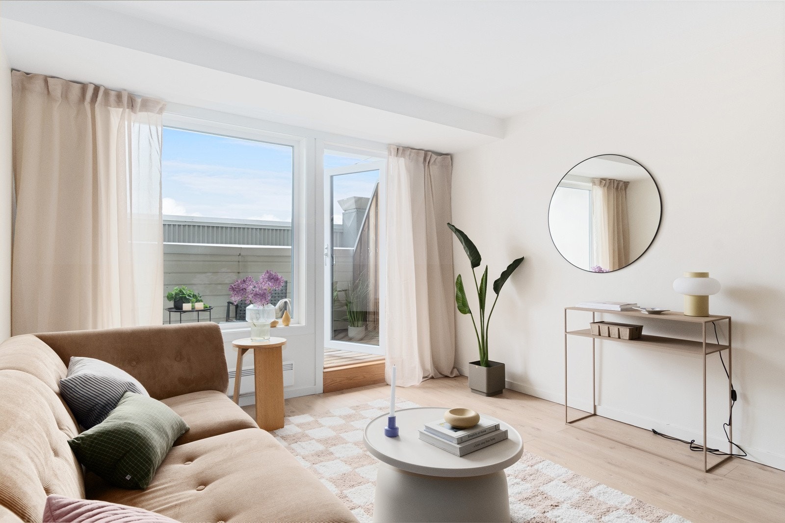 Fra stuen har man utgang til en balkong. Galleribilde