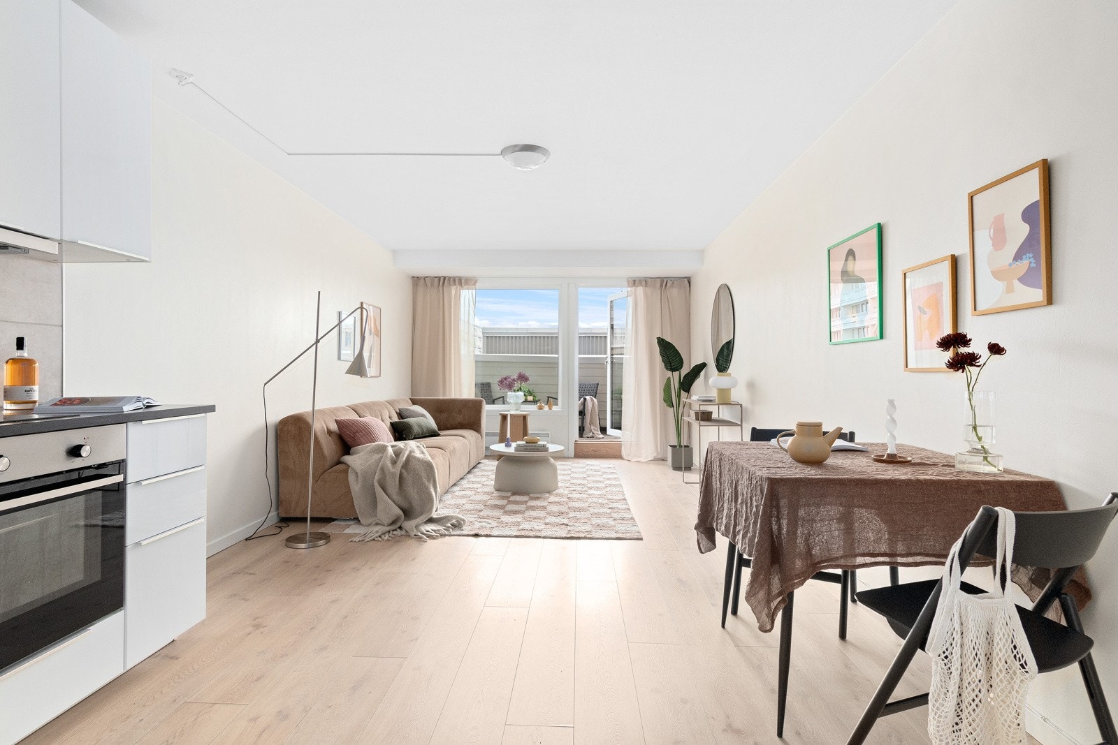 Ali Hashmi ved din lokale eiendomsmegler EIE Stovner har gleden av å presentere Stovner Senter 1! Galleribilde