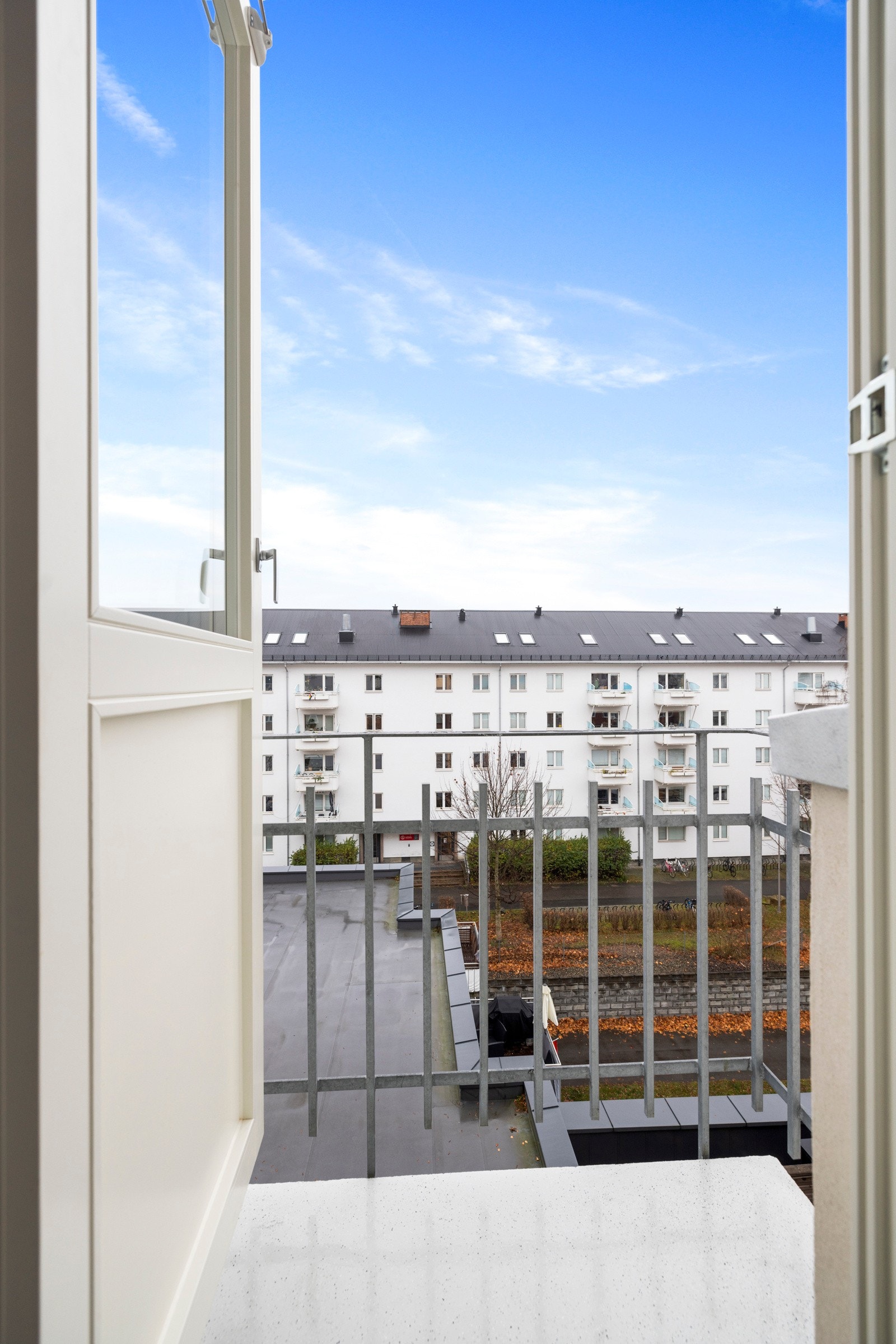 Utgang til balkong fra hovedsoverom. Galleribilde