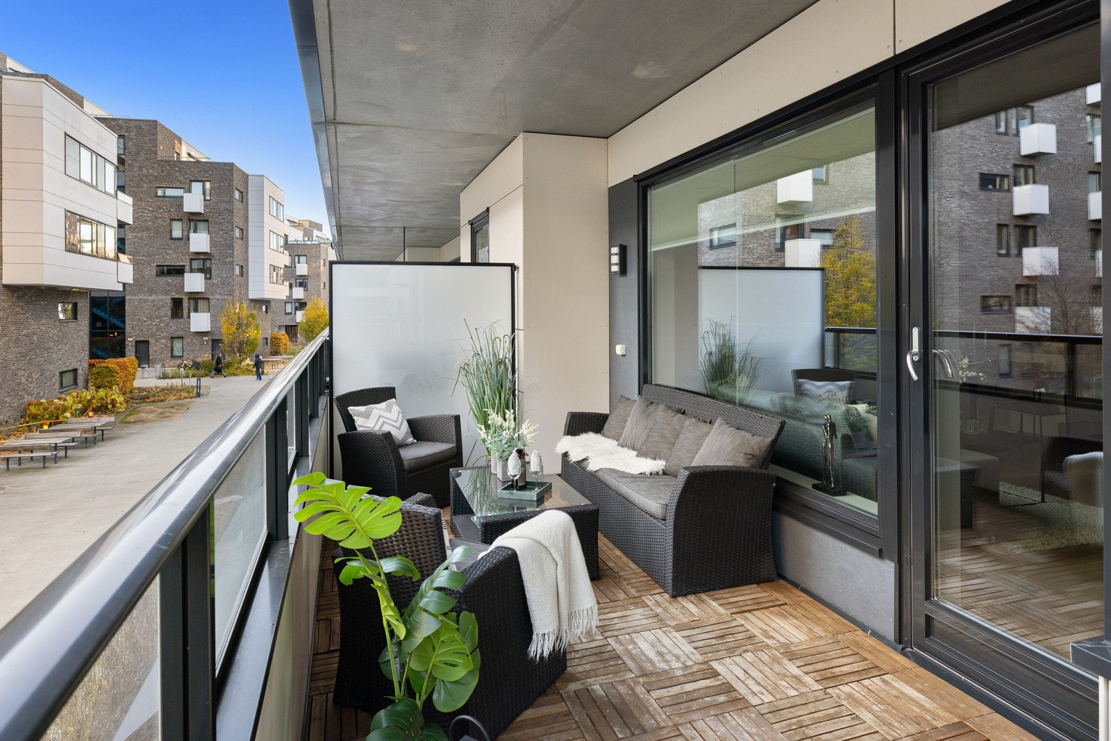 Stor balkong på hele 13 kvm. Her kan late sommerdager nytes. Galleribilde