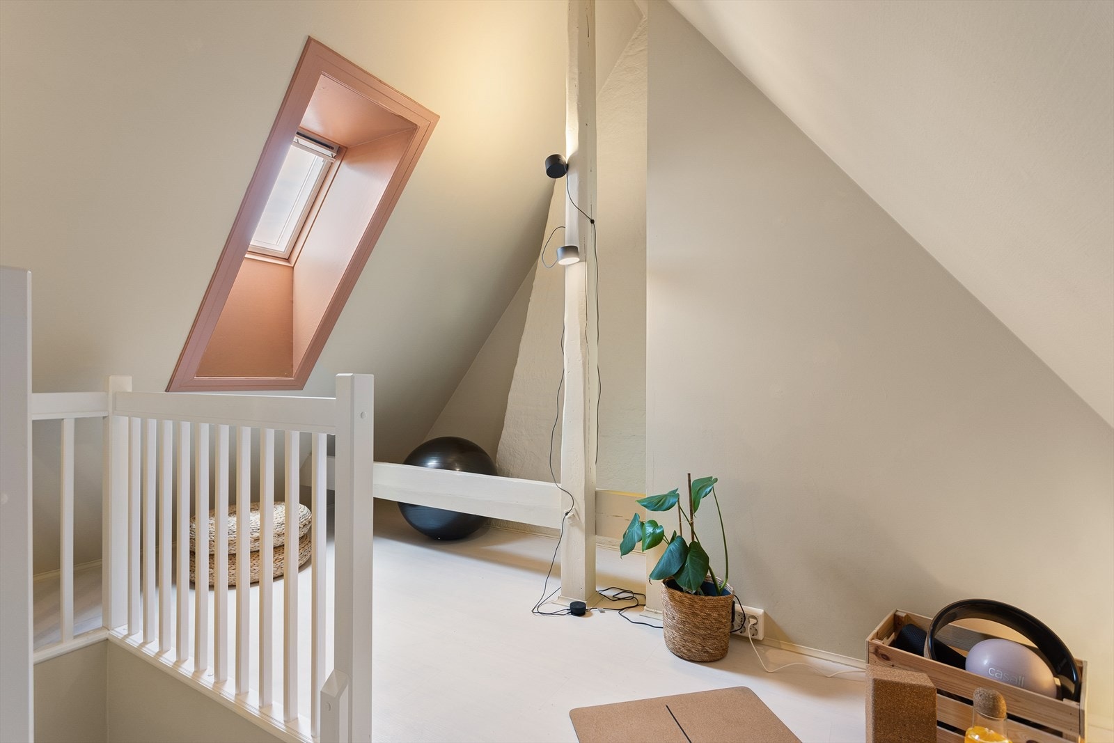 I tillegg er det et allrom med flere bruks- og innredningsmuligheter. Galleribilde