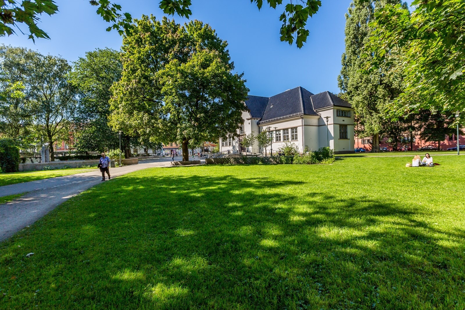 Deichman bibliotek på Grünerløkka. Galleribilde