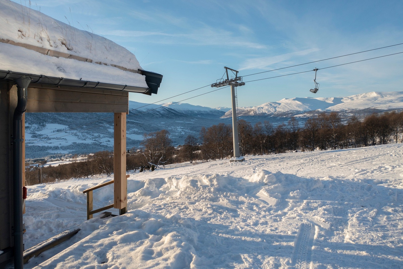 Hytten har en fantastisk ski-in/ski-out rett ved slalåmbakken. Galleribilde