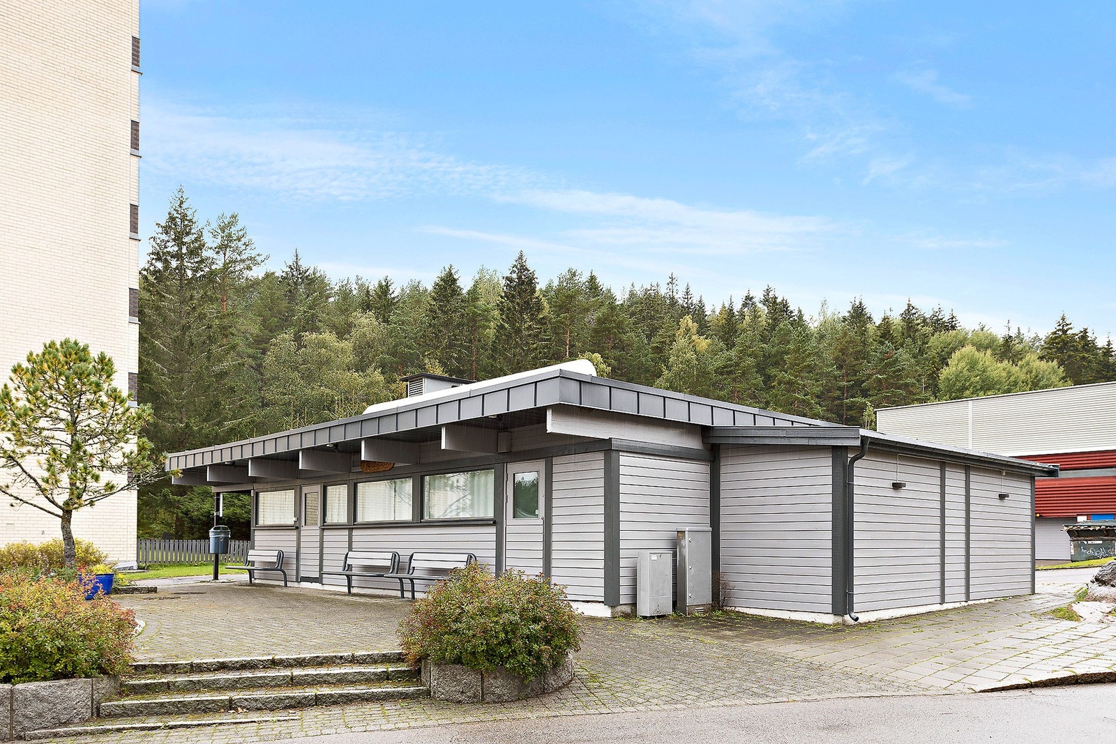 Andelseierne kan leie Fjellstua (grendehuset) som er godt utstyrt med alt du måtte trenge til et selskap på inntil 40 personer. Galleribilde