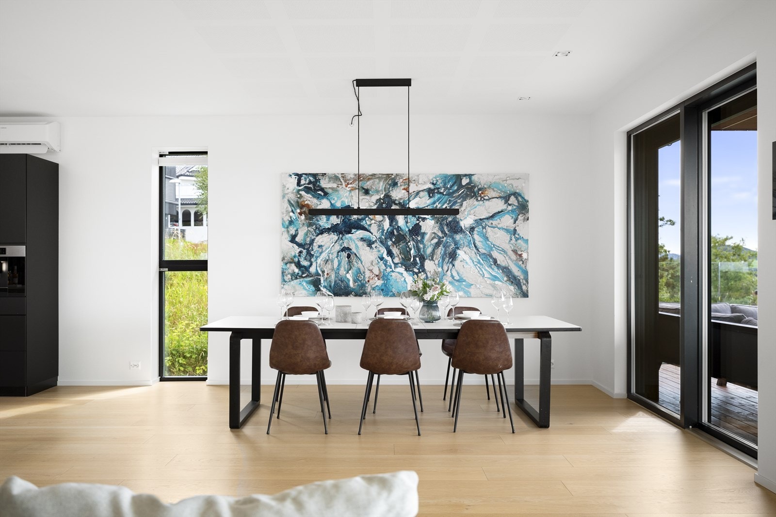 God plass til spisebord Galleribilde