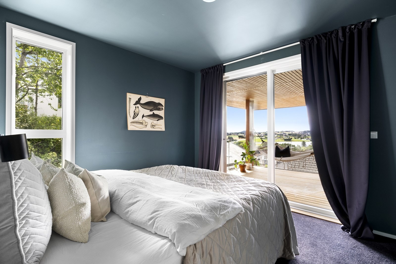 Hovedsoverom med utgang til balkong Galleribilde