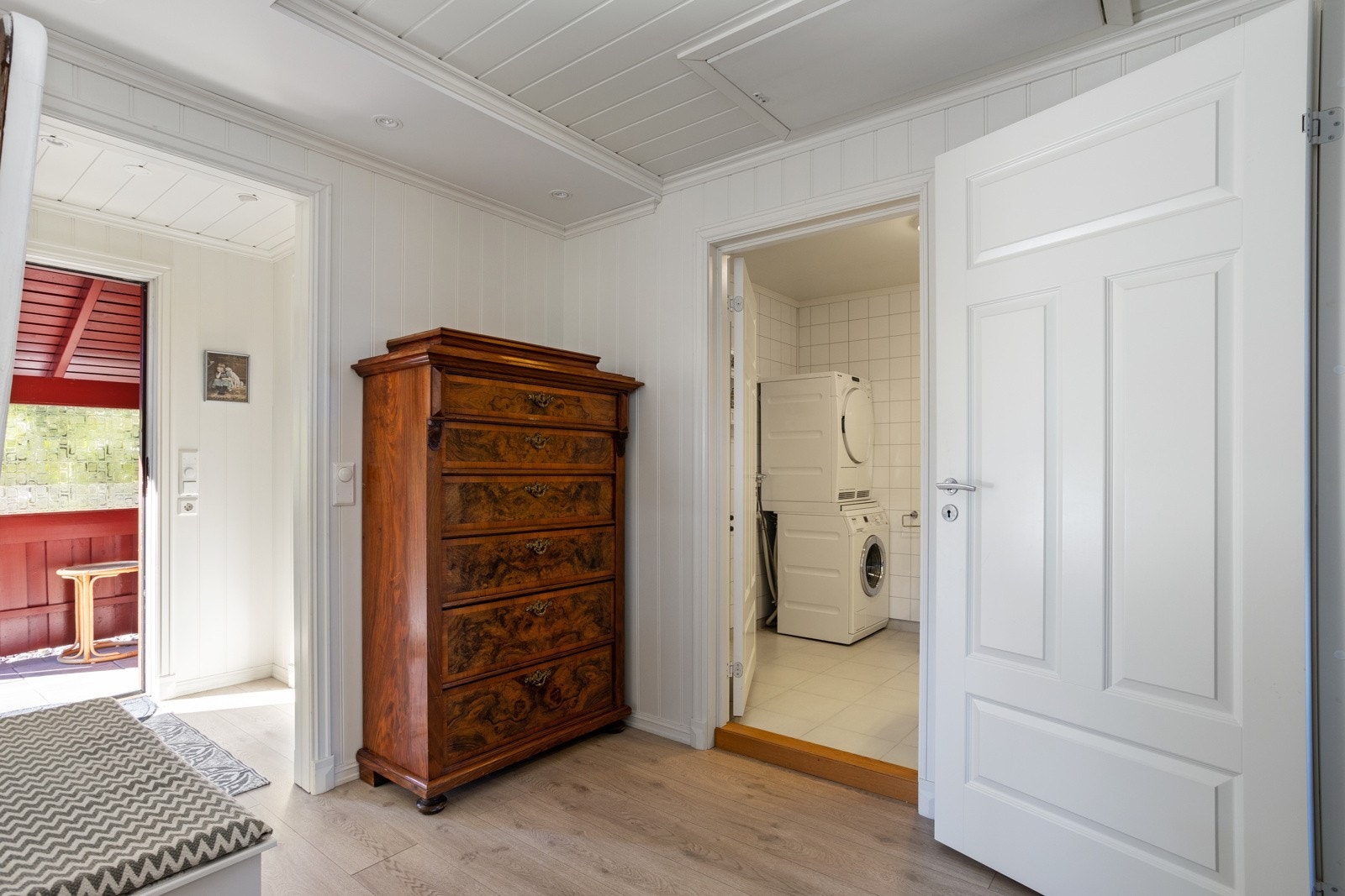 Gang/hall med plass til garderobe. Galleribilde