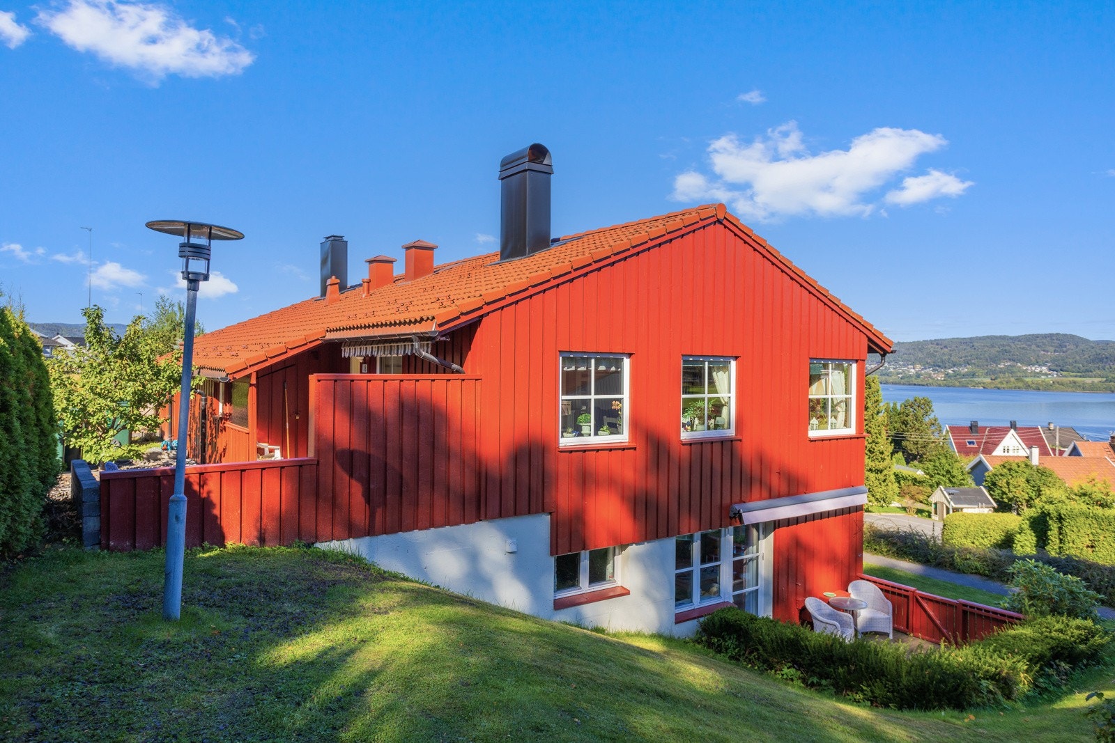 Slapp av med blikket festet på denne fantastiske fjordutsikten. Galleribilde