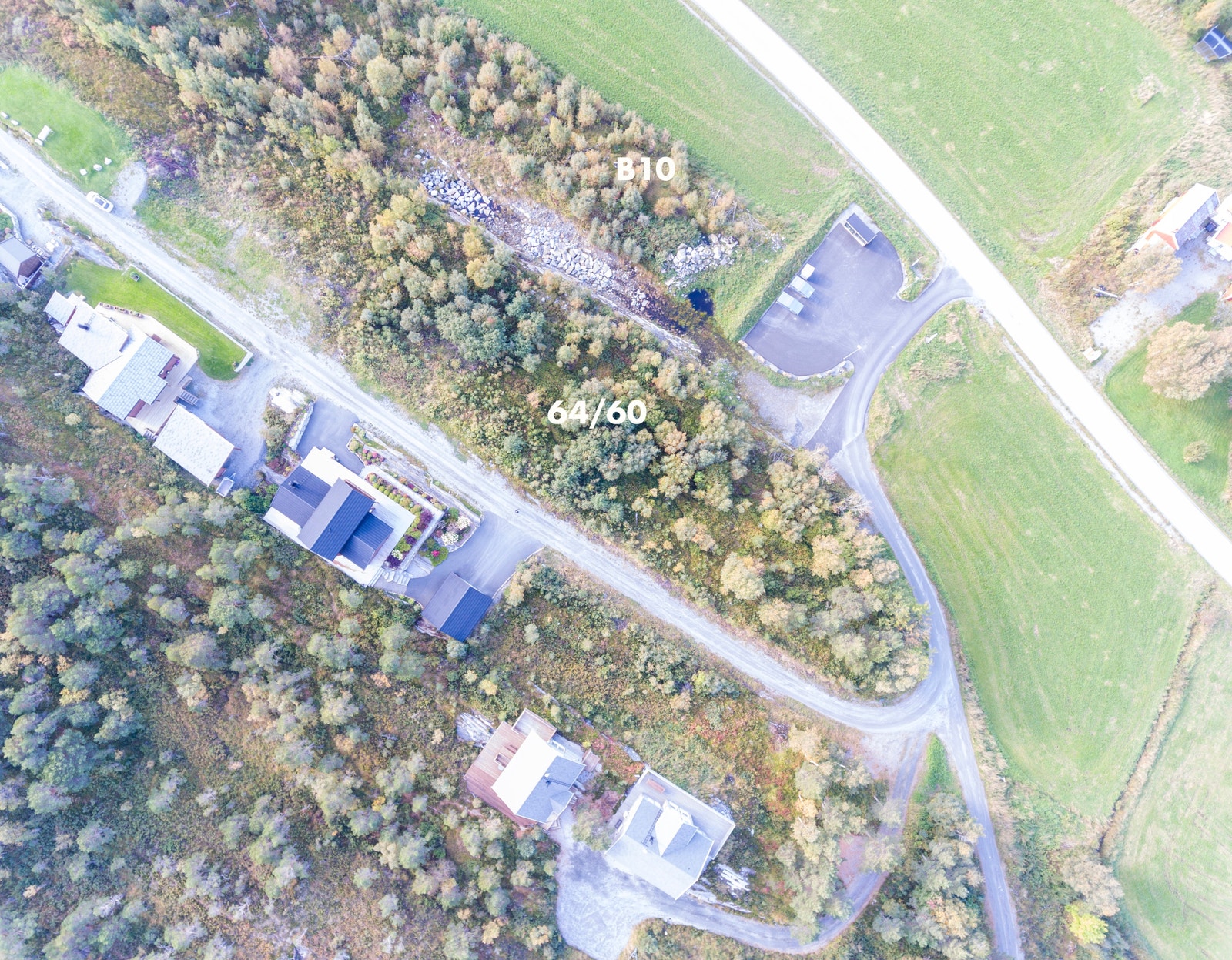 Tomtene har et areal på 1600-2200 kvadratmeter Galleribilde