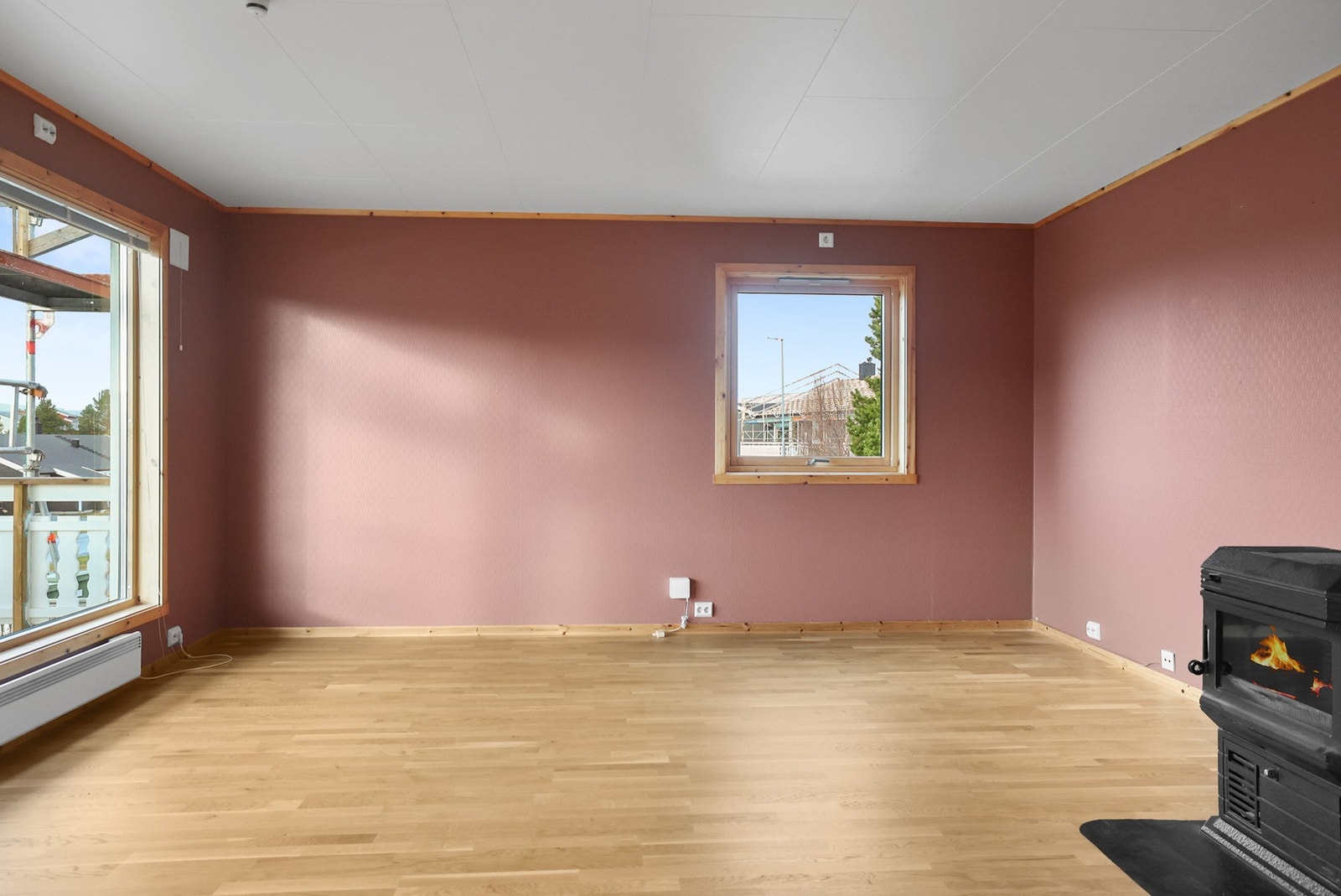 Det er plass til sofagruppe med tilhørende bord og tvbenk. Galleribilde