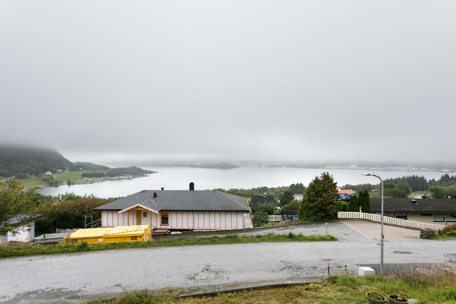 Fjordutsikt - i dag med tåke inkludert Galleribilde