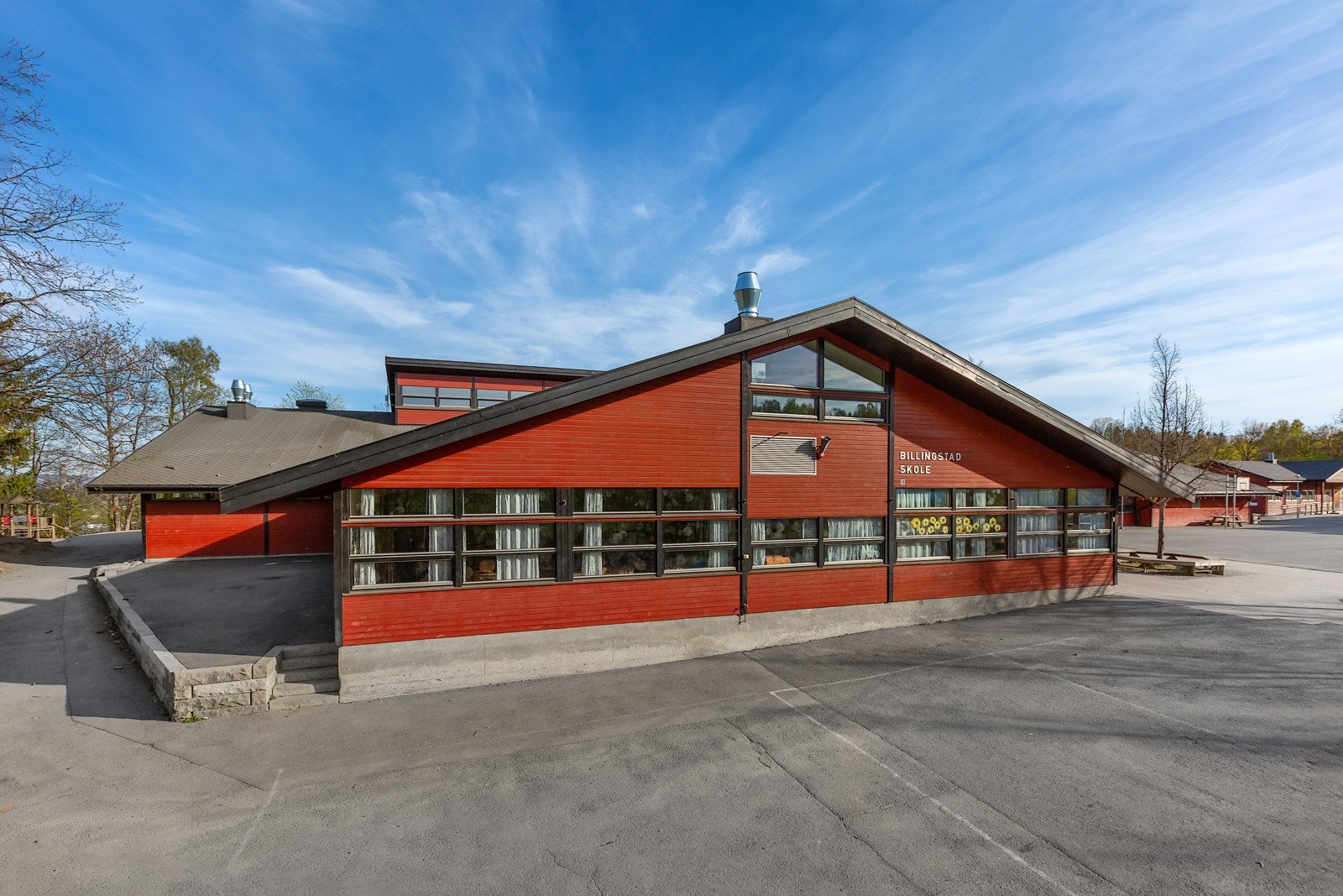 Få meters trygg gangavstand til barnehager og Billingstad skole med idrettsanlegg Galleribilde