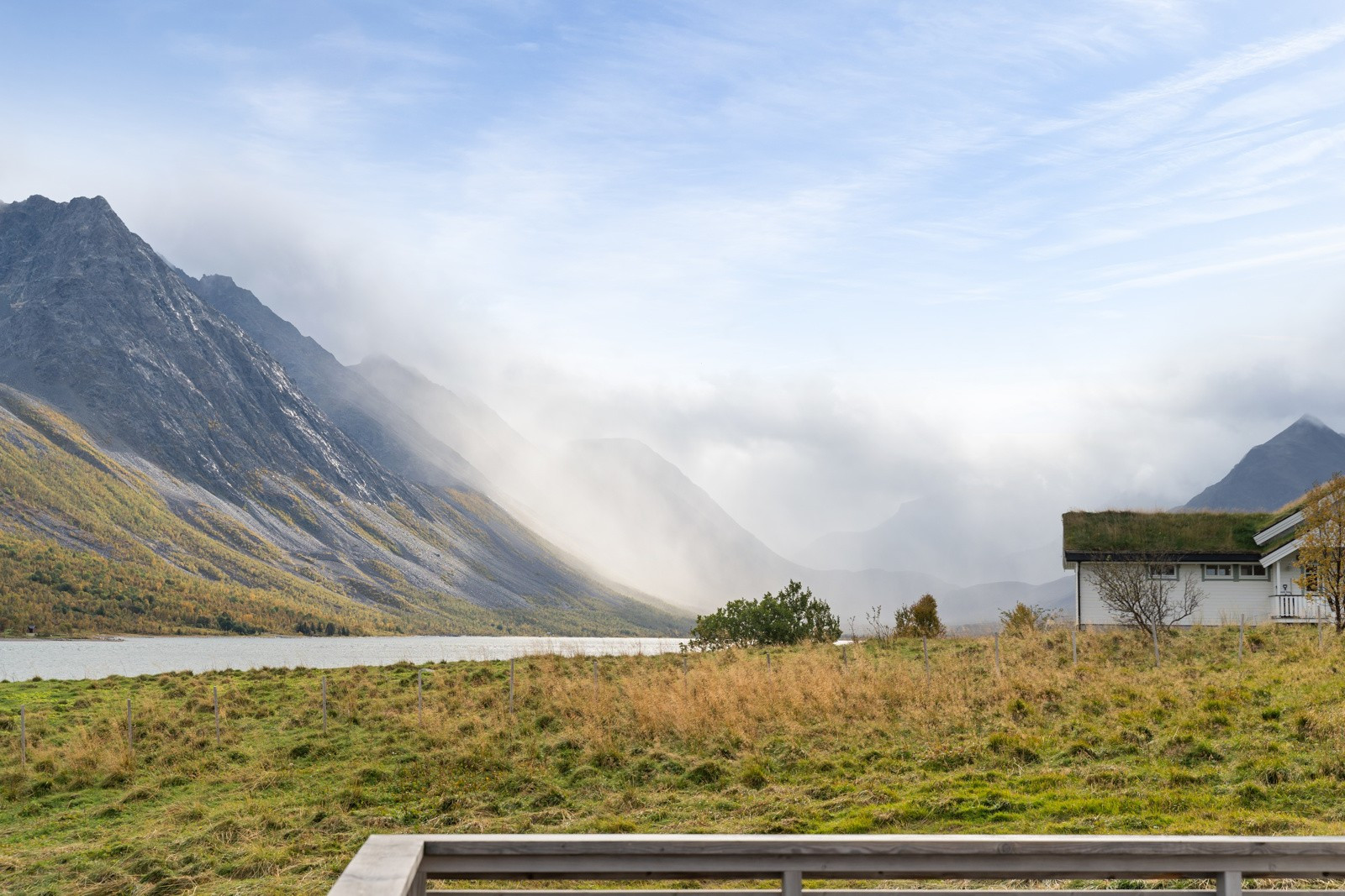 Naturskjønn beliggenhet i Nord-Lenangen i Lyngen kommune.