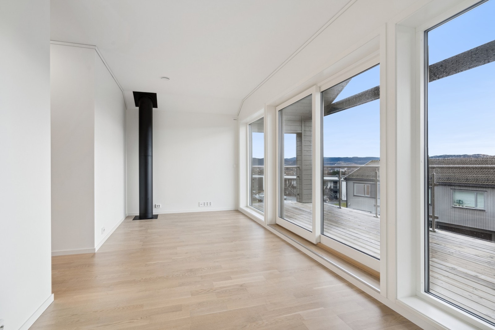 Utbygger er disponibel for dialog om klargjøring av boligen til valgfritt fargevalg på vegger i forkant av overtakelse, hvis ønskelig. Galleribilde