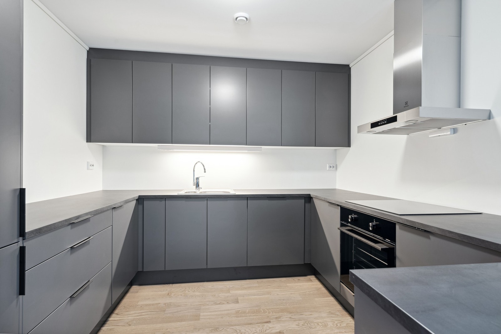 Utbygger er disponibel for dialog om klargjøring av boligen til valgfritt fargevalg på vegger i forkant av overtakelse, hvis ønskelig. Se neste bilde. Galleribilde