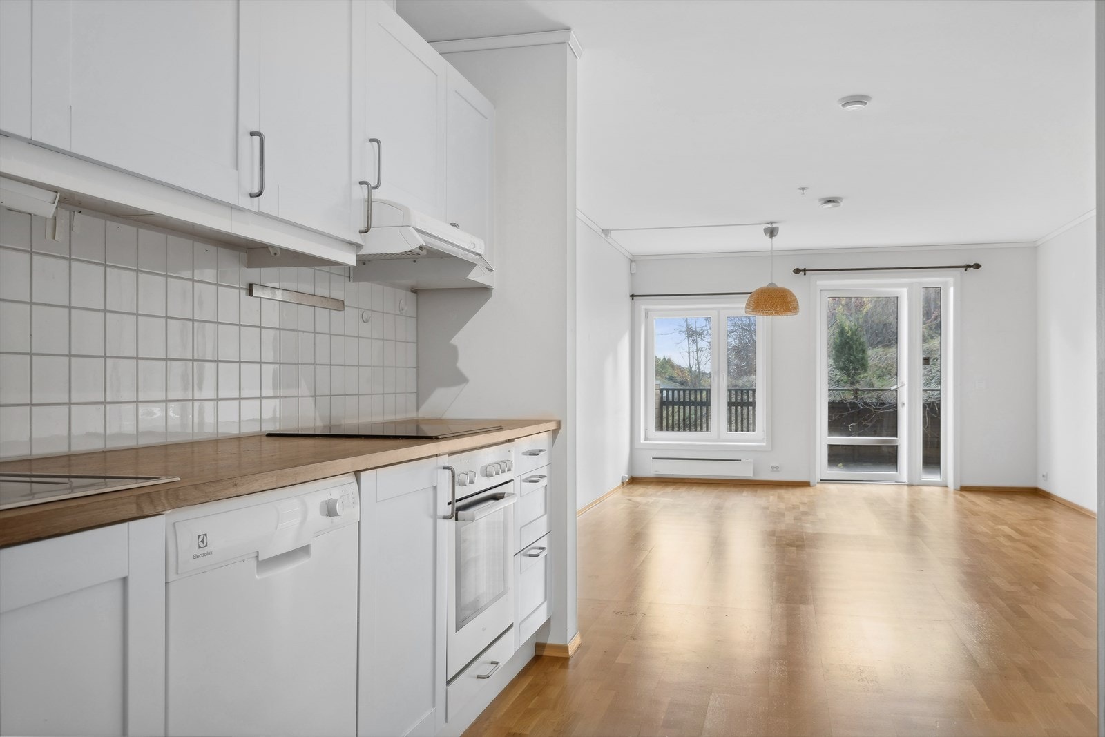 Leiligehten har stue med åpen kjøkkenløsning. Galleribilde