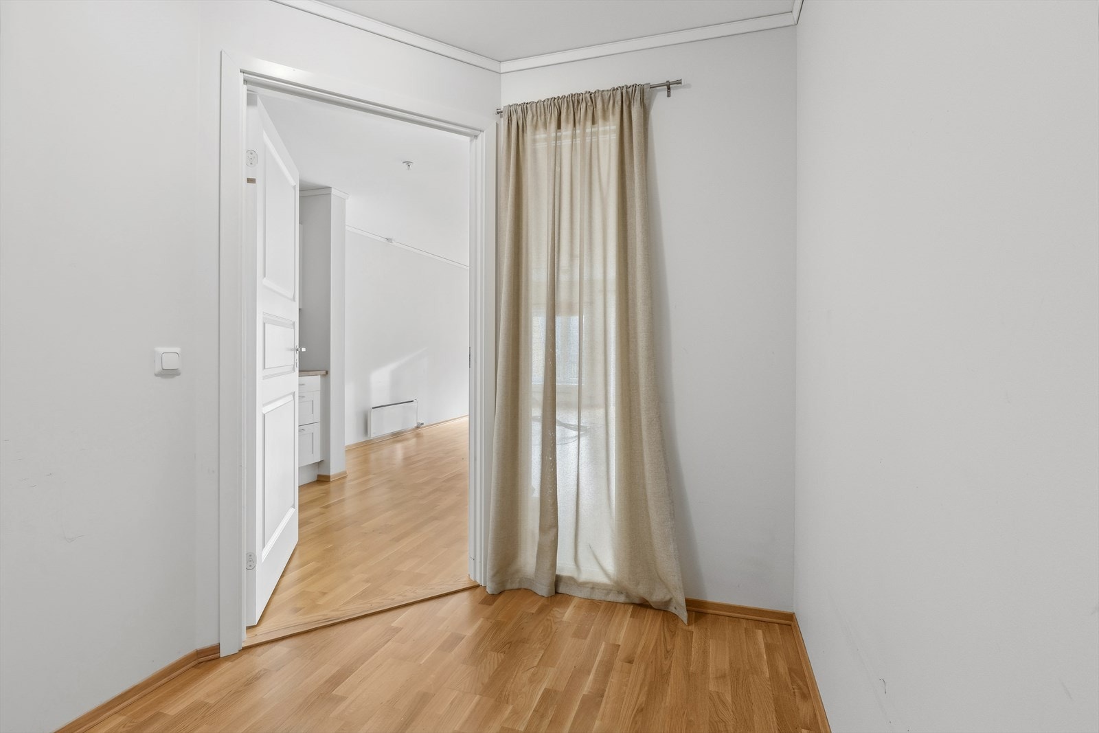 Innvendig bod. Det følger også med en bod i kjeller. Galleribilde