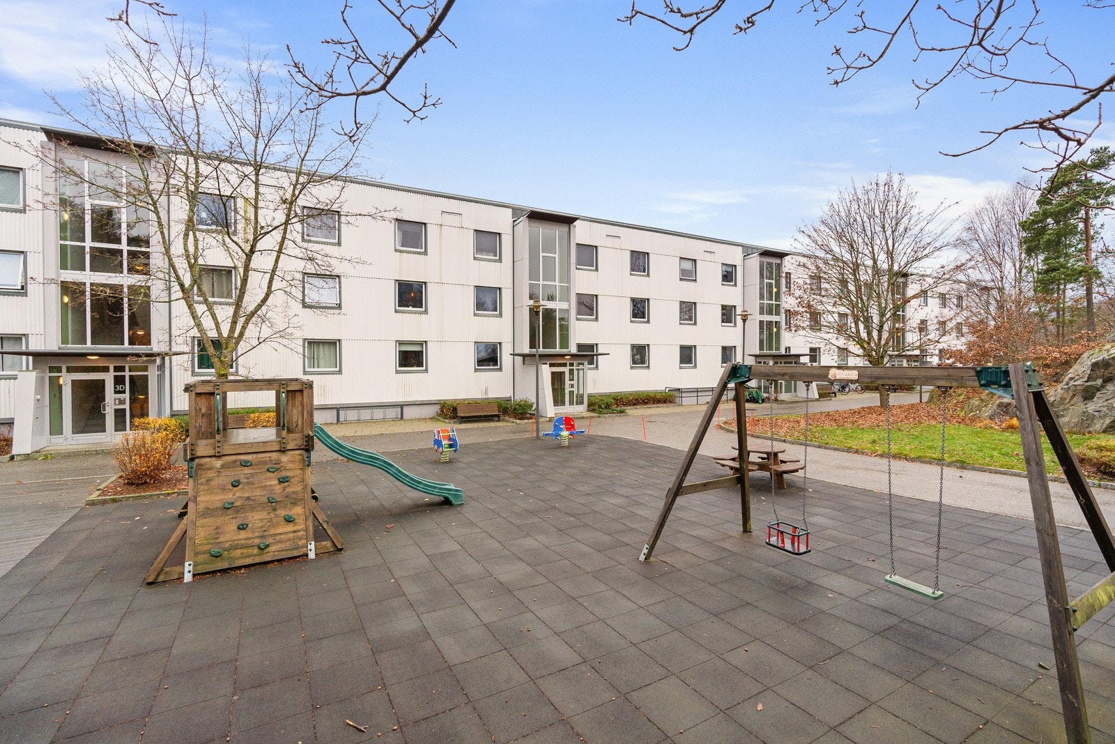 - Velkommen til Skuteveien 3 E | Innholdsrik 3-roms med fin planløsning - Galleribilde