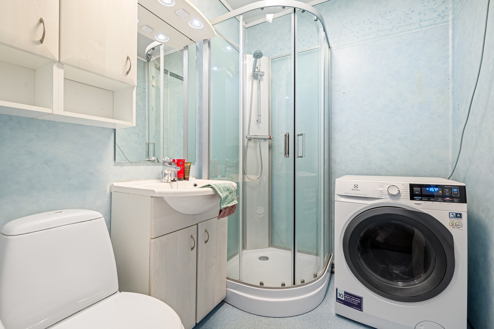 - Enkel standard på bad | Opplegg for vaskemaskin på badet og ellers fellesvaskeri i kjeller - Galleribilde