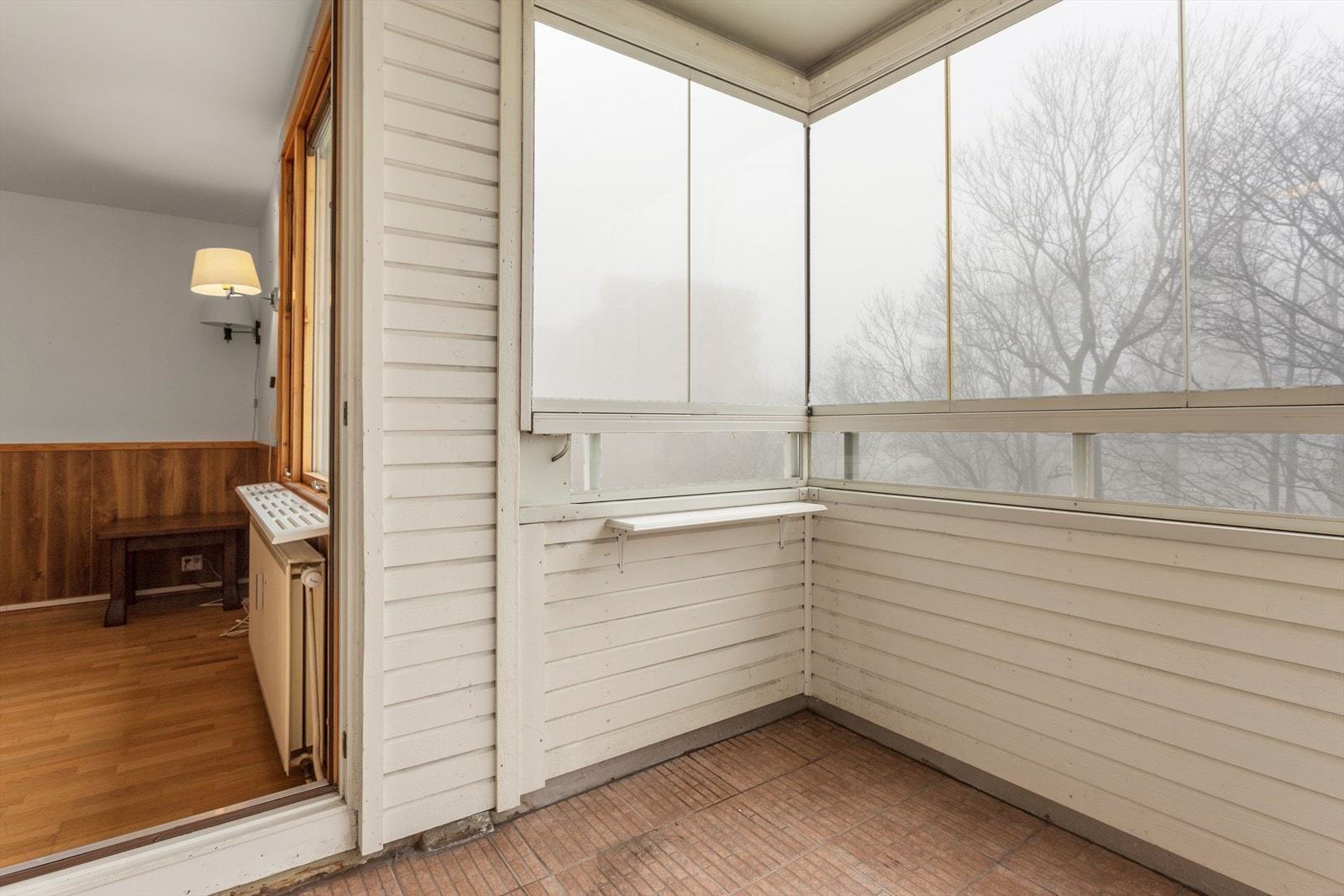 Innglasset balkong på 5 m² Galleribilde