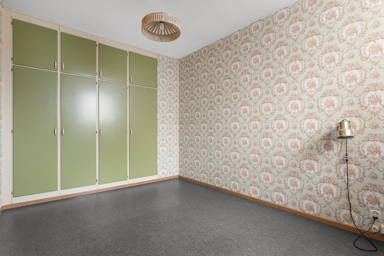 Soverommet har innebygde skap Galleribilde