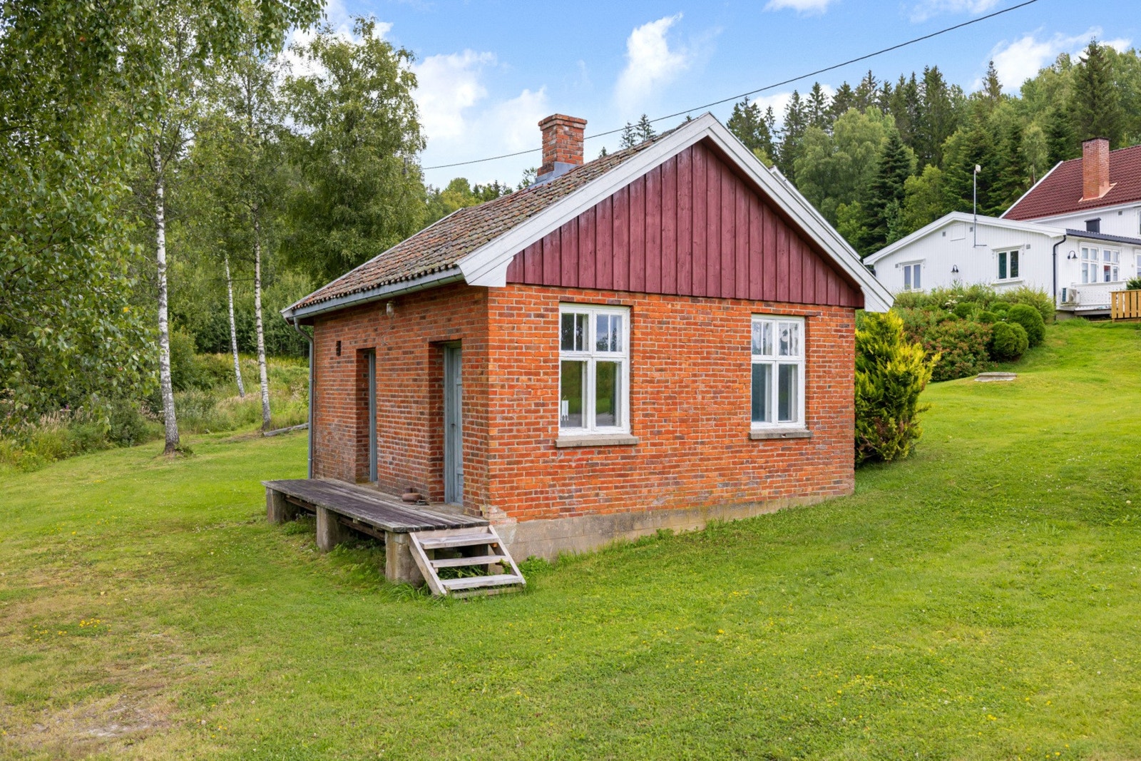 Den gamle melkestasjonen er nå en restaurert, verneverdig bygning. Galleribilde