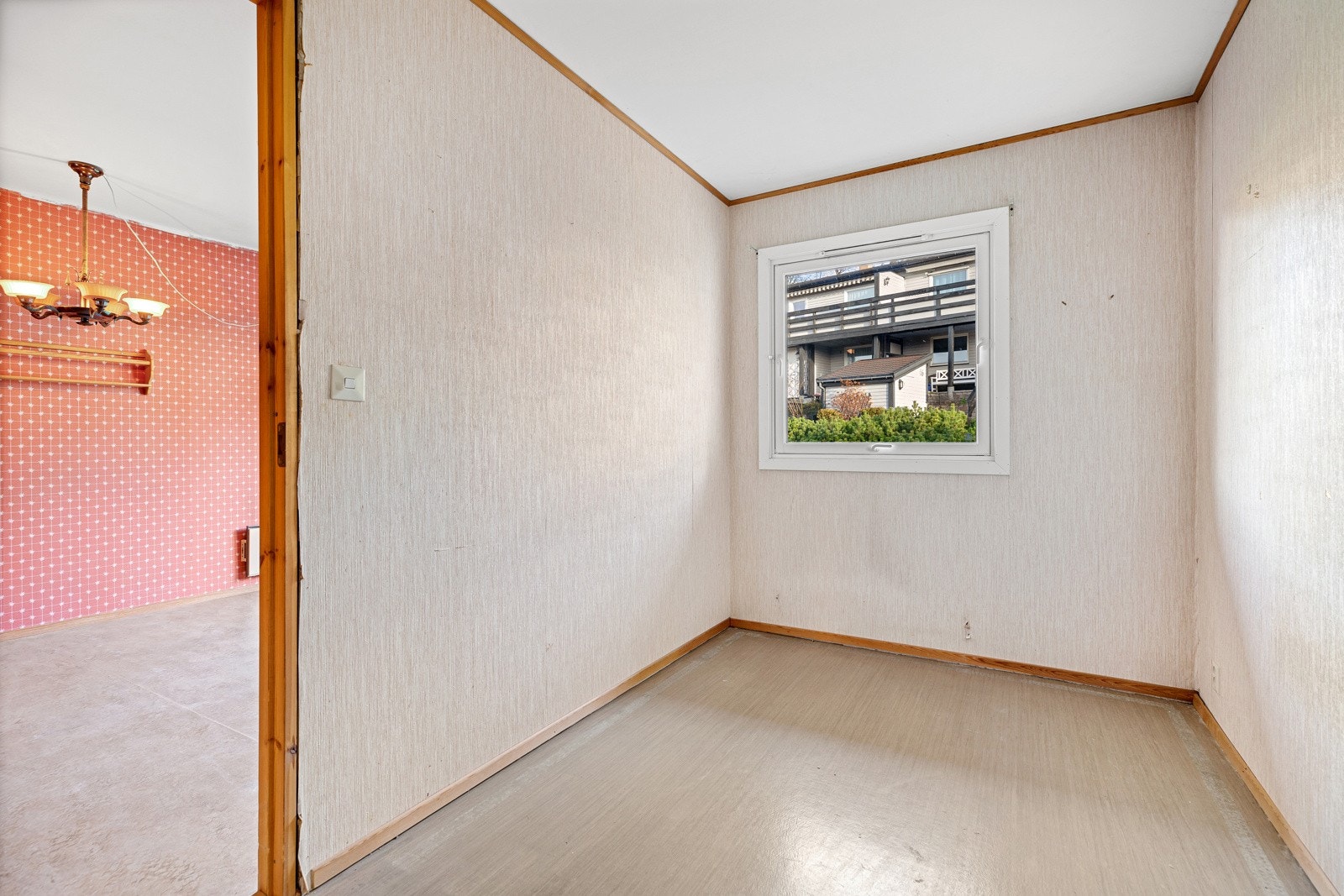 Soverom II er på ca. 7 m² og tilbyr i likhet med hovedsoverommet tilstrekkelig plass til diverse møblement. Galleribilde