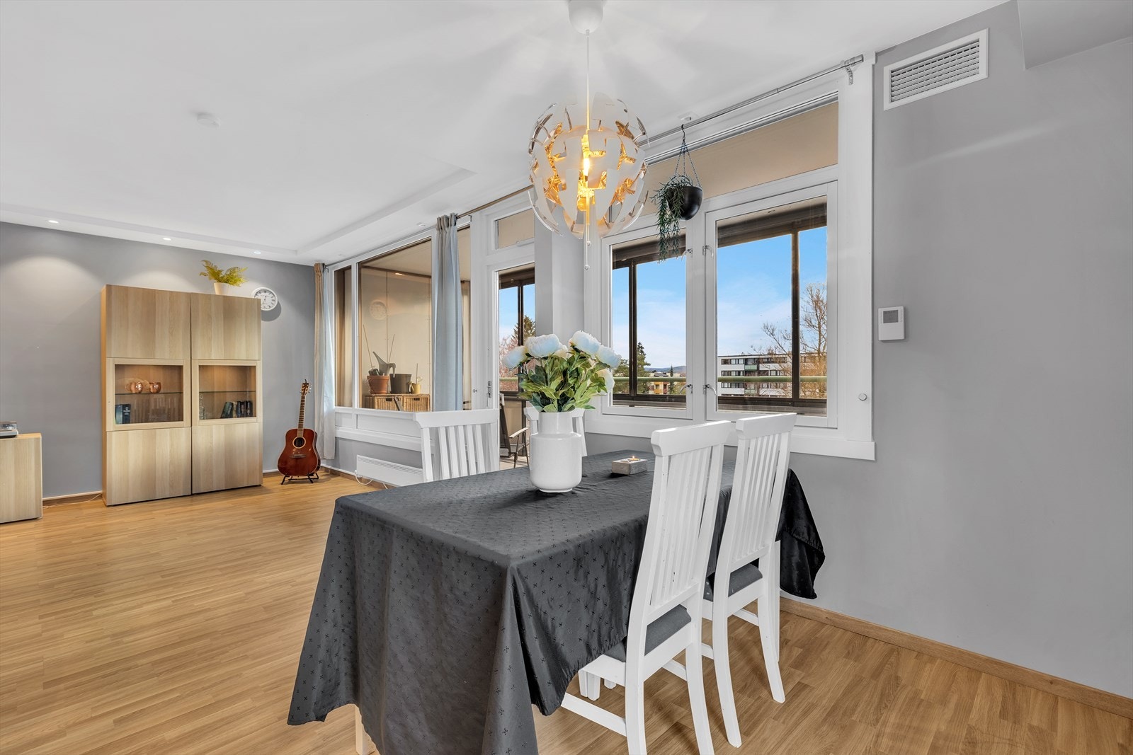 Stue/kjøkken. Galleribilde