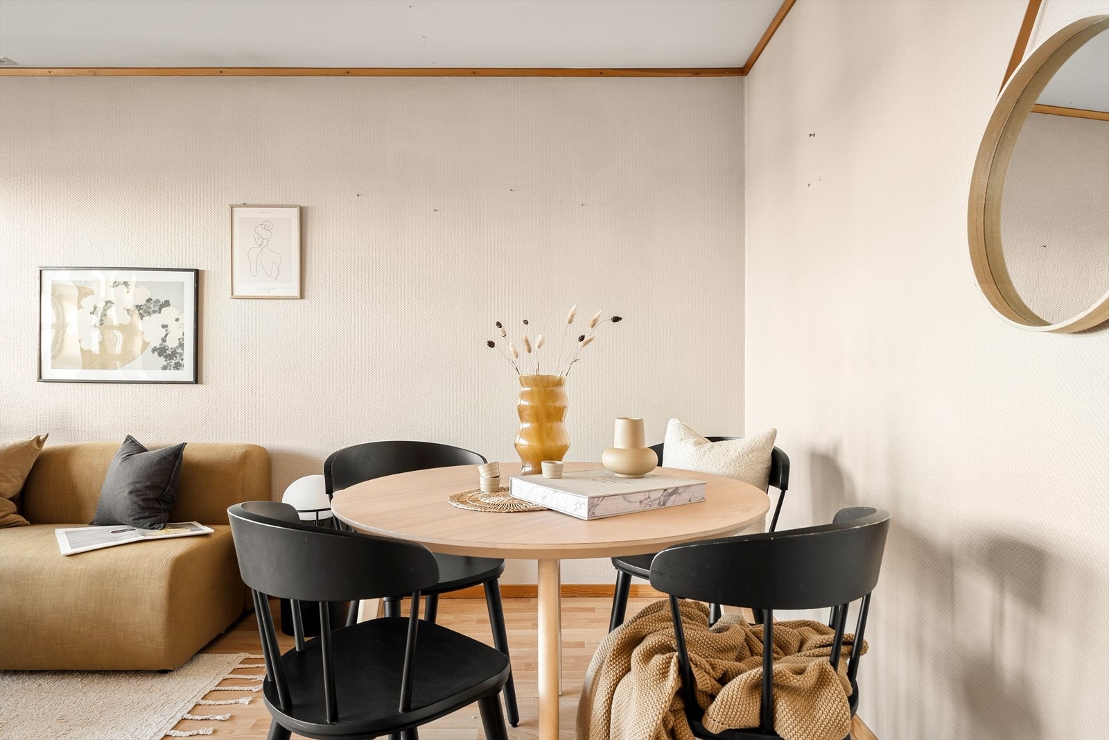 Spiseplass. Galleribilde