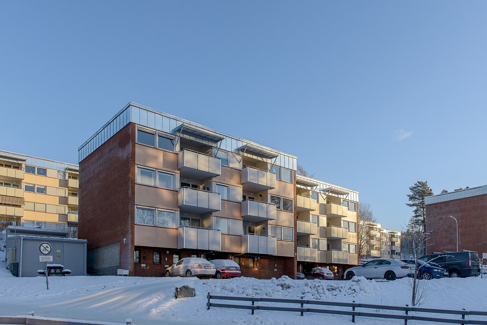 Nybu borettslag ligger rolig og sentralt til med gangavstand til både sykehuset, Maihaugen og Gågata. Galleribilde