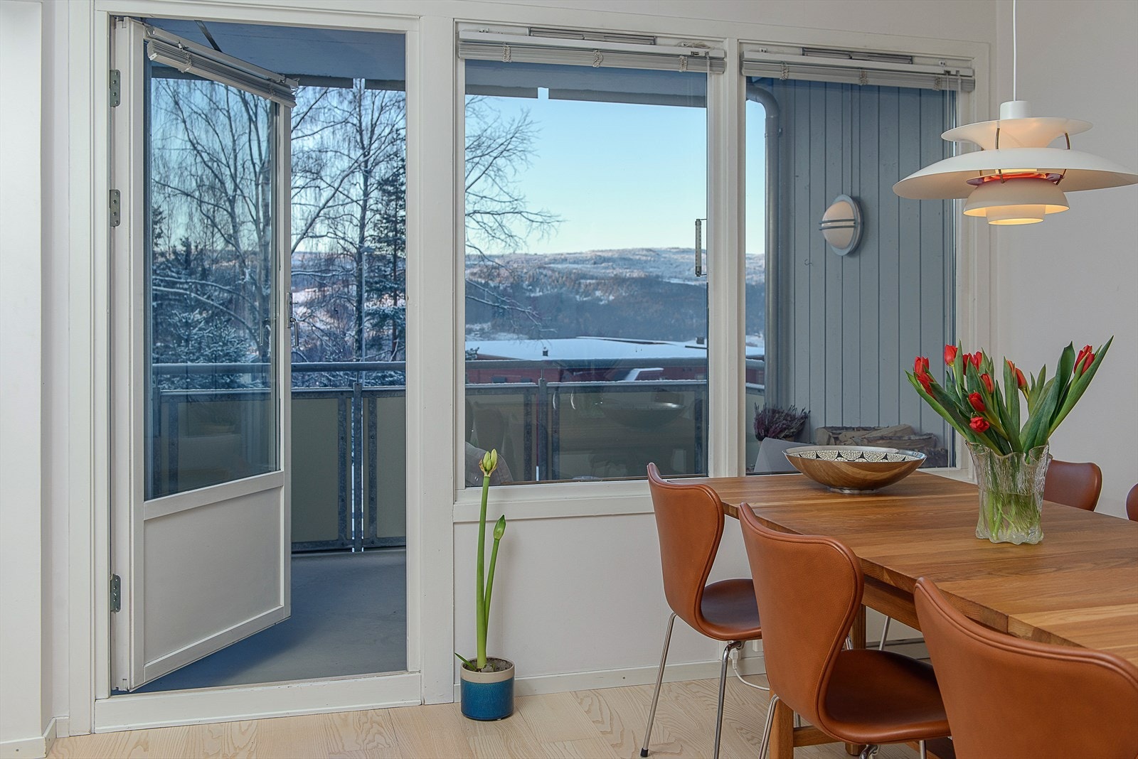 Direkte utgang til herlig veranda. Galleribilde