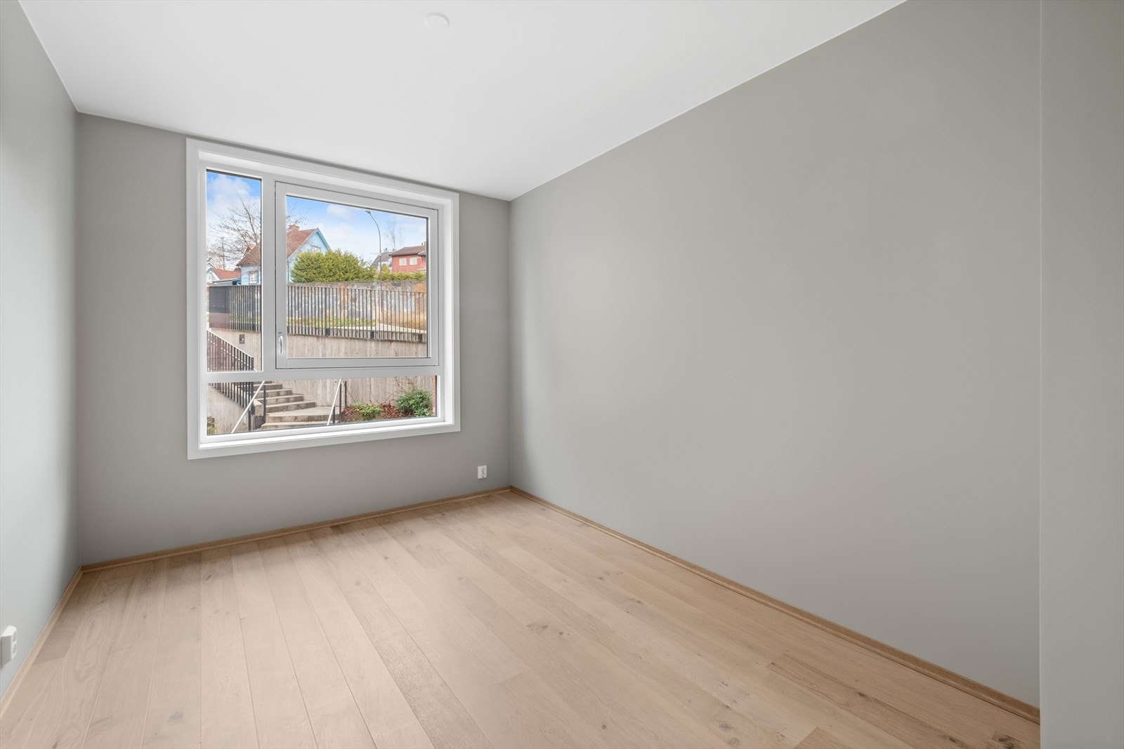 Det er 3 soverom i leiligheten. Galleribilde