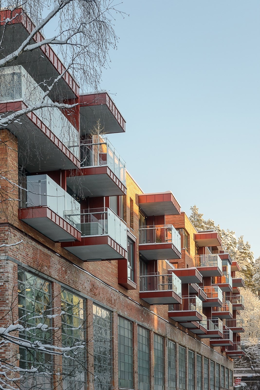 Balkonger i Bygg C har gode solforhold sommerstid. Galleribilde