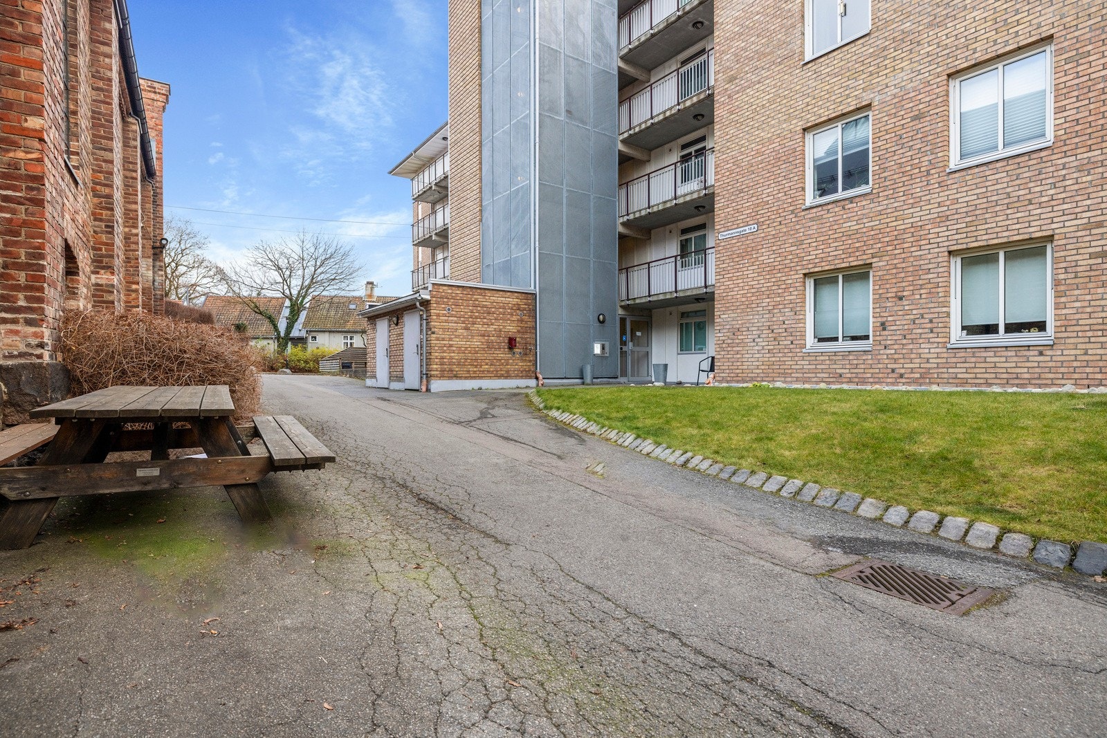 Bakgården Galleribilde