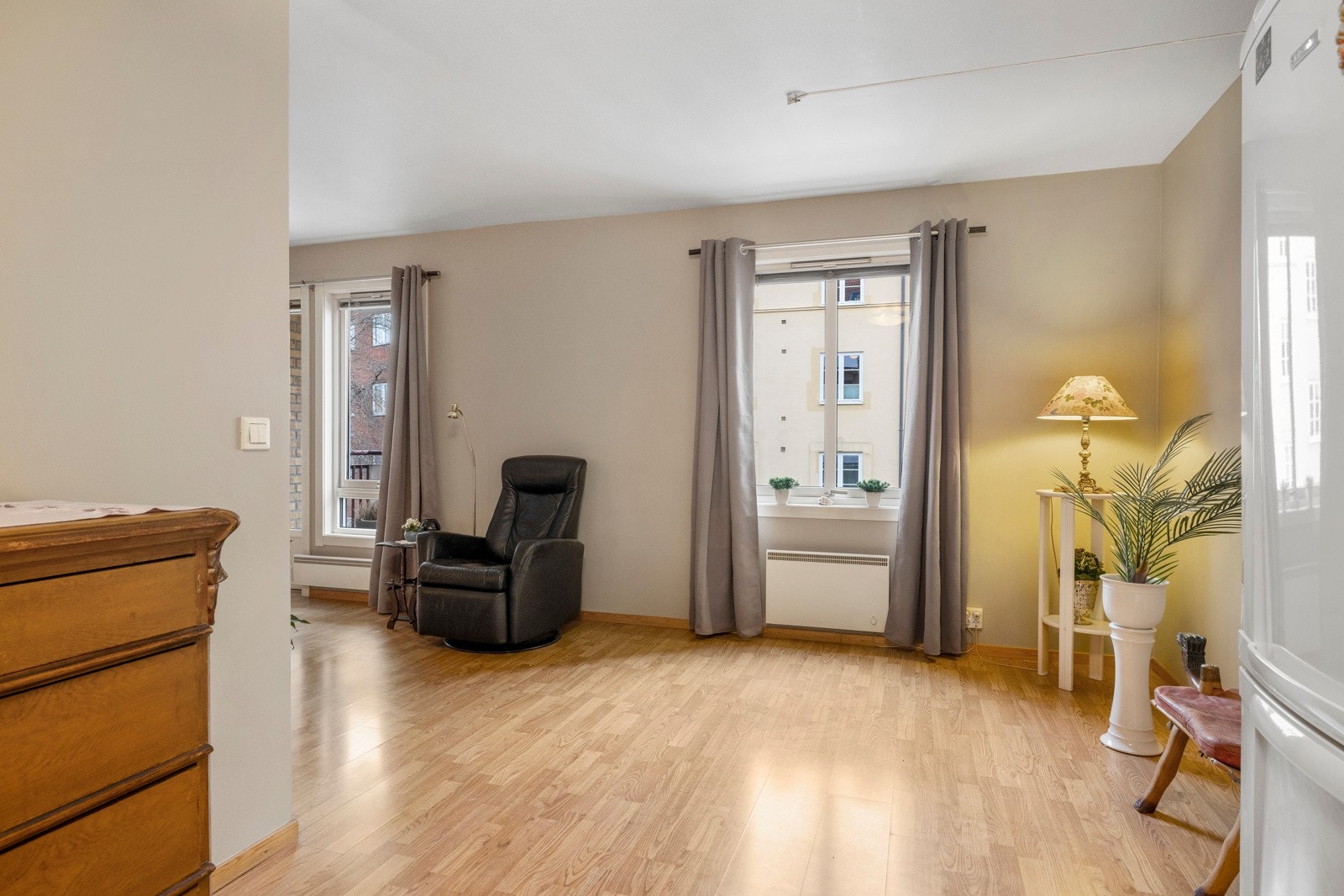 Fra kjøkken mot stue. Galleribilde