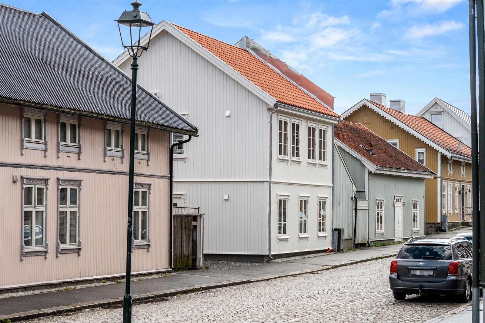 Et område som har fått seg et stort løft de siste årene, hvor kommunen har oppgradert veiene og gatemiljøet. Galleribilde